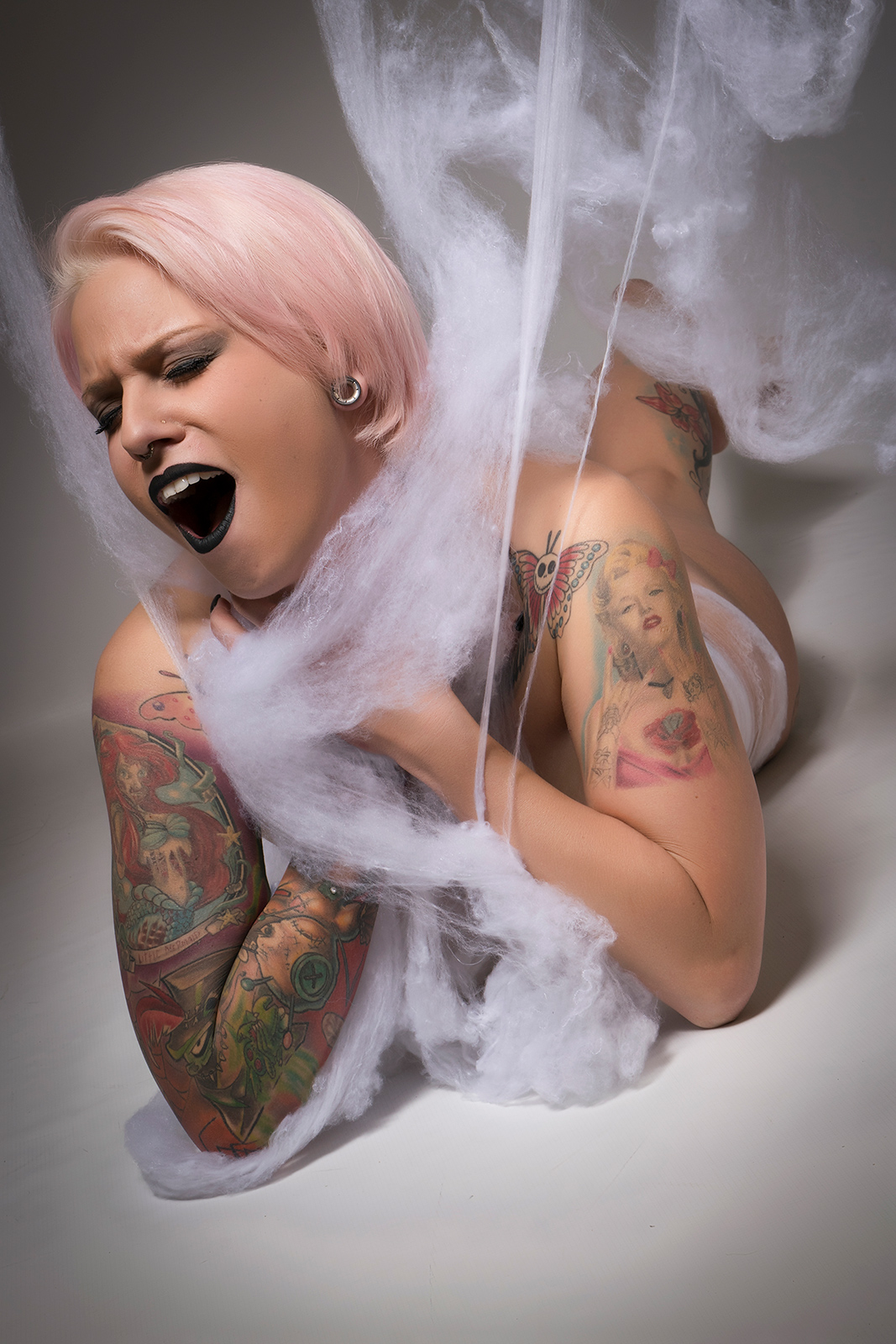 Inked Beauties / Copyright by Markus Wuestefeld