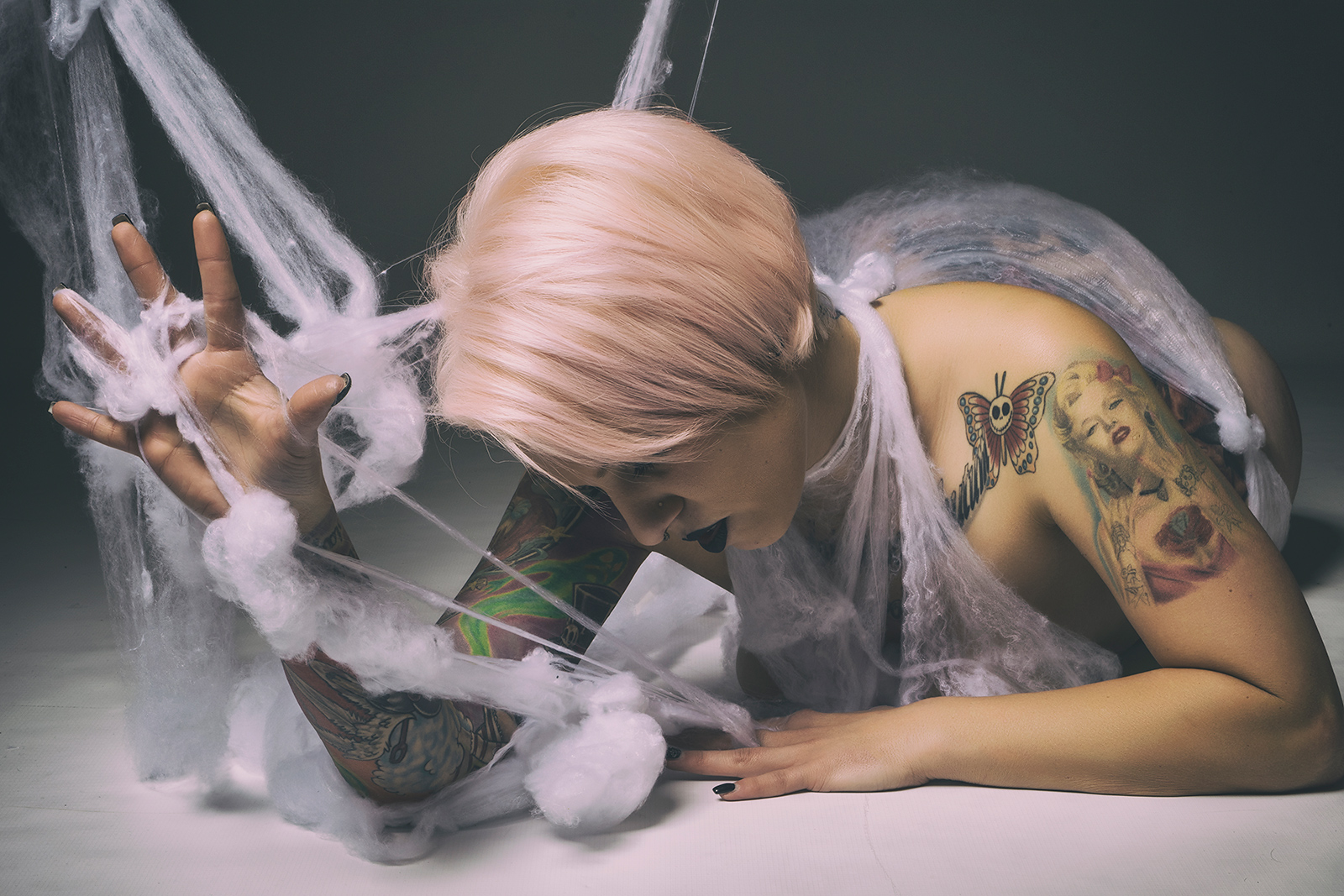 Inked Beauties / Copyright by Markus Wuestefeld